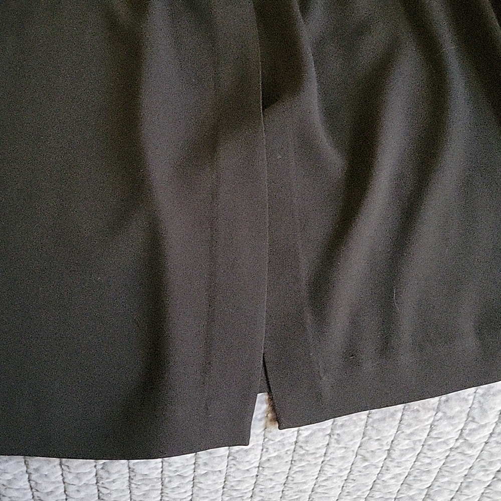Aritzia Babaton straight skrt - Picture 4 of 5